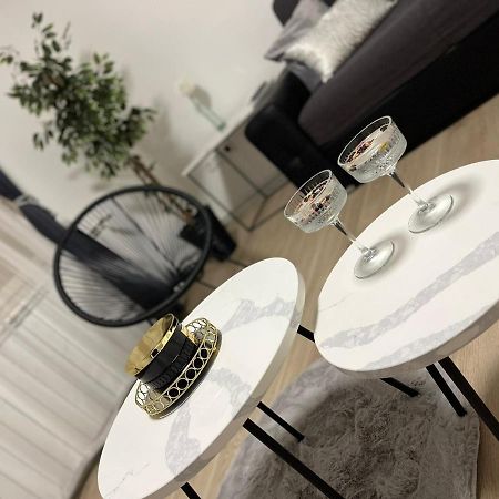 דירות קארלובץ Apartman Gold Maris מראה חיצוני תמונה