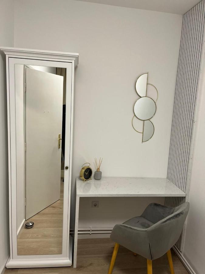 דירות קארלובץ Apartman Gold Maris מראה חיצוני תמונה
