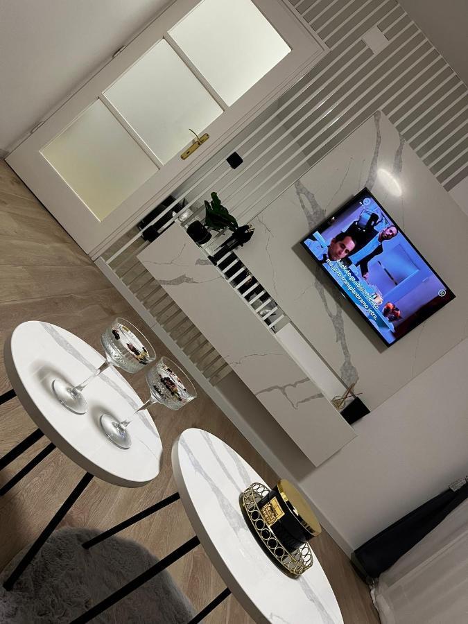 דירות קארלובץ Apartman Gold Maris מראה חיצוני תמונה