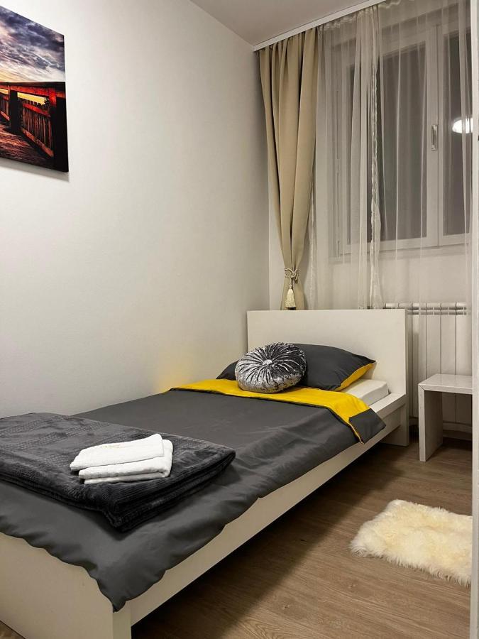 דירות קארלובץ Apartman Gold Maris מראה חיצוני תמונה